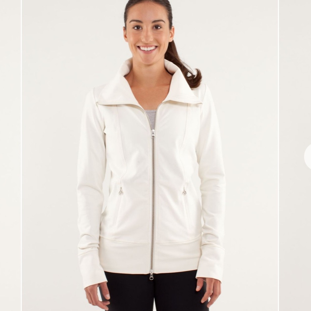 Lululemon Daily Yoga Jacket
Polar Cream Collared Athletic Full Zip Size 6